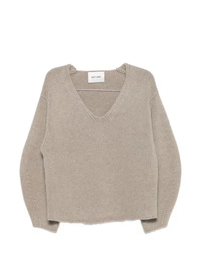 Soft Goat Cashmere V-necked Sweater In Gray