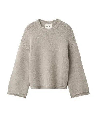 Soft Goat Chunky Crewneck In Gray