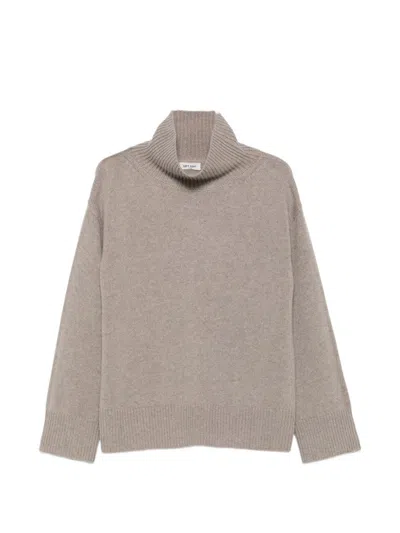 Soft Goat Grey Ribbed Turtleneck Sweater In Gray