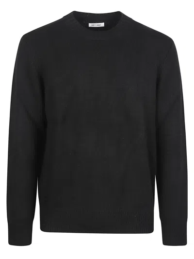 Soft Goat Round Neck Sweather In Black