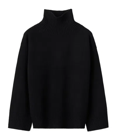 Soft Goat Turtleneck Sweater In Black