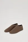 Softromaine Soft Flat Slipper Shoes In Acorn In Brown