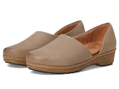 Softwalk Addie In Brown