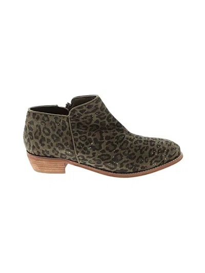 Pre-owned Softwalk Ankle Boots In Green