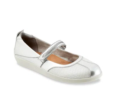 Softwalk Dayton Mary Jane Flat In Silver
