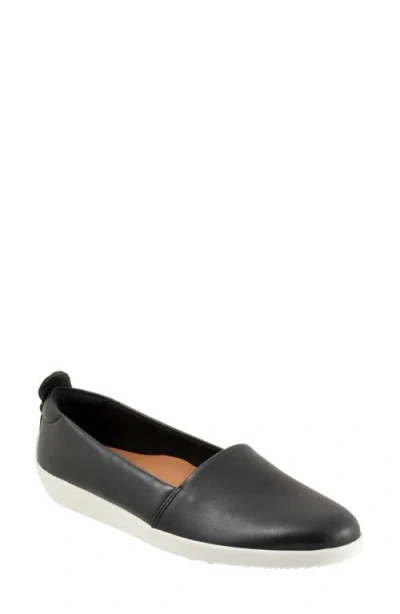 Softwalk ® Deva Flat In Black