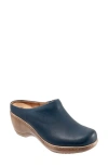 Softwalk Madison Clog In Navy Leather