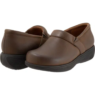 Softwalk ® Meredith Sport Clog In Dark Brown