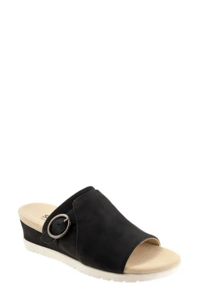 Softwalk Newberry Wedge Sandal In Black