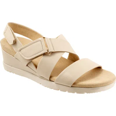 Softwalk Novi Wedge Sandal In Neutral