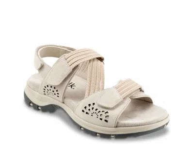 Softwalk Oahu Sandal In White