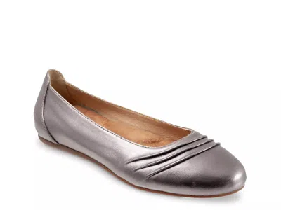 Softwalk Safi Ballet Flat In Gray