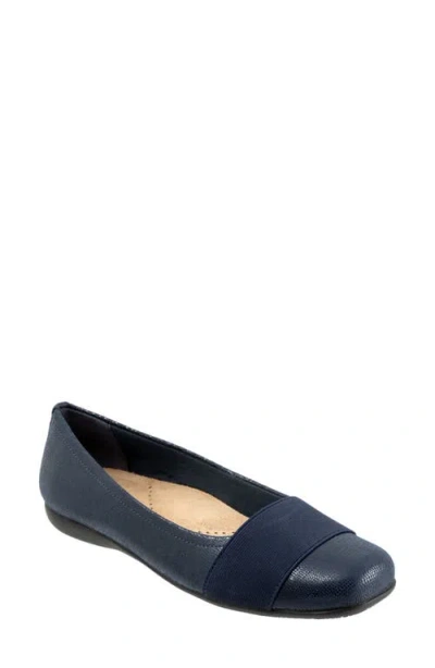 Softwalk ® Samantha Flat In Blue