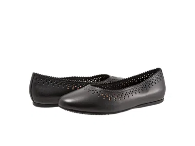 Softwalk Selma In Black