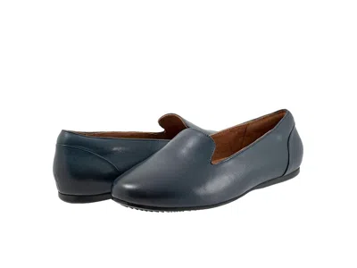 Softwalk Shelby Women's Flat Shoes Smoke: 9 Ww (ee) In Gray