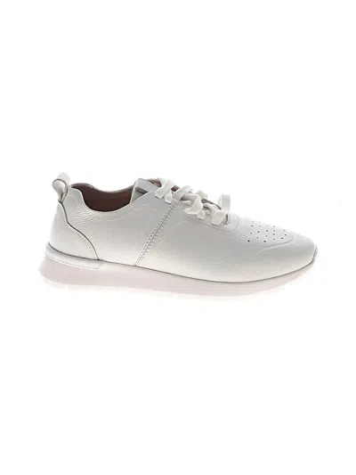 Pre-owned Softwalk Sneakers In White