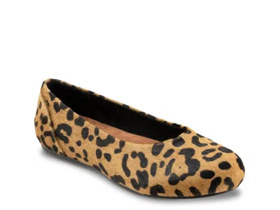 Softwalk Sonoma Ballet Flat In Neutral