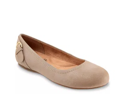 Softwalk Sydney Ballet Flat In Neutral