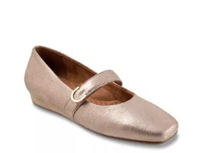 Softwalk Valdivia Mary Jane Flat In Gold