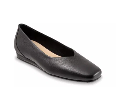 Softwalk Vellore Ballet Flat In Black