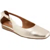 Softwalk ® Venice Flat In Champagne