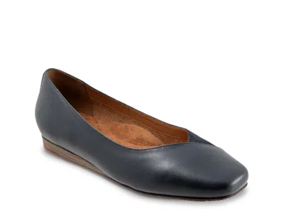 Softwalk Vina Slipon In Blue