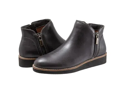 Softwalk Wesley In Gray