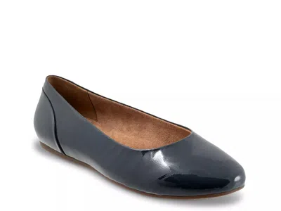 Softwalk Wide Width Shiraz Ballet Flat In Black