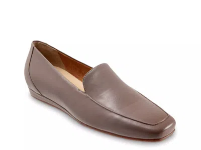 Softwalk Wide Width Vista Slipon In Brown