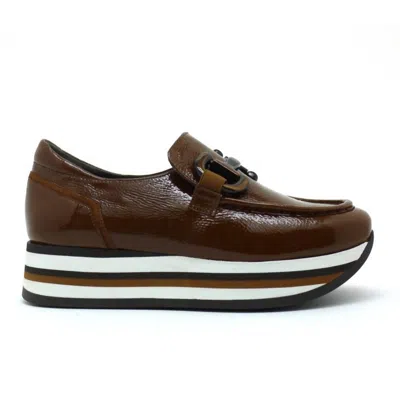 Softwaves Women's Alina Sneaker In Cognac Leather