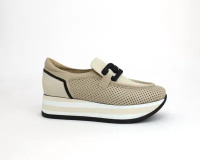 Softwaves Women's Chrys Slip-on Shoes In Camel Nappa In Gold