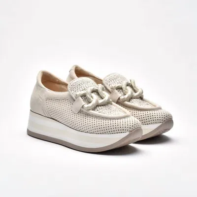 Softwaves Women's Cintia Sneaker In Coco In White