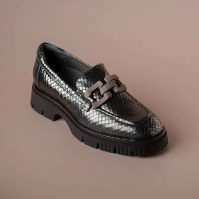 Softwaves Women's Leather Loafer In Pewter Metallic In Black