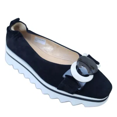 Softwaves Women's Loafer In Black