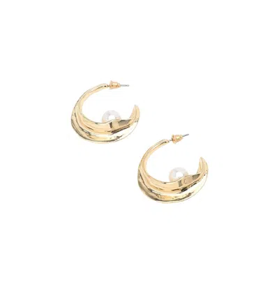 Sohi Casual Pearls Drop Earring In Gold