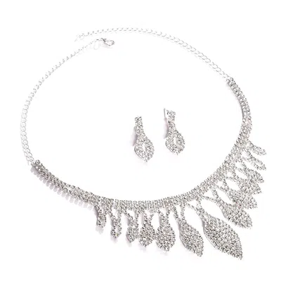 Sohi Women Silver Coloured Jewellery Set