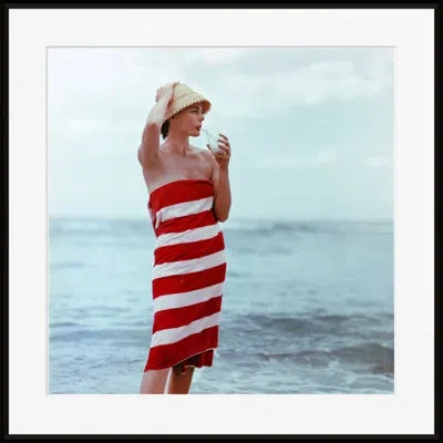 Soicher Marin Pussyfooting By Slim Aarons - Single Picture Frame Photograph In Black Framed Paper