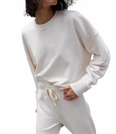 Sold Out Nyc Everyday Leveled-up Lounge Sweatshirt In Cream In White