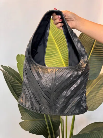 Sole Women's Strips Leather Bag In Black In Silver