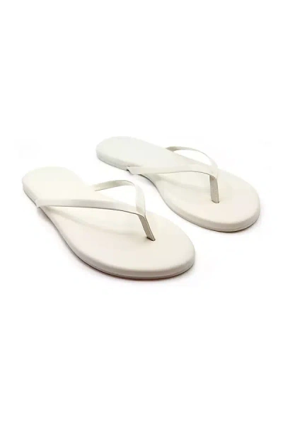 Solei Sea Indie Thong Sandals In White