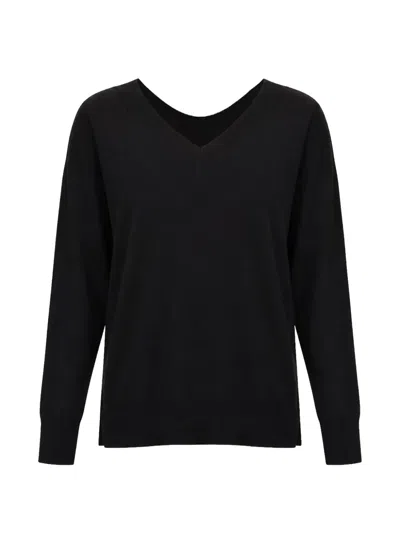 Solotre V-neck Side-slit Sweater In Black