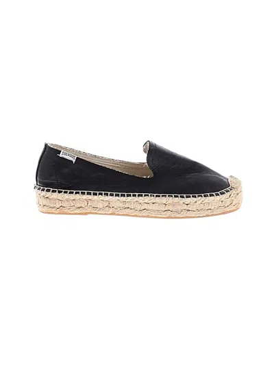 Pre-owned Soludos Flats In Black