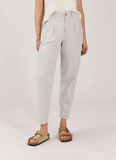 Something Navy Leighton Pleated Denim Pants In Blue