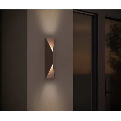 Sonneman Prisma Led Outdoor Wall Sconce - Tall In Textured Bronze