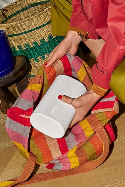Sonos Play Portable Bluetooth Speaker In White At Urban Outfitters