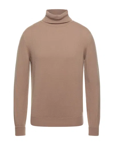 Sonrisa Turtlenecks In Beige