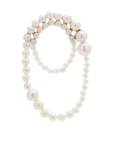 Sophie Bille Brahe 14kt Yellow Gold Embrasse Pearl Single Earring In White