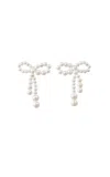 Sophie Bille Brahe Rosette De Perles Small Bow Earrings In Freshwater Pearls In White
