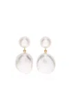 Sophie Bille Brahe Venus Blanc 14k Yellow Gold Pearl Earrings In White