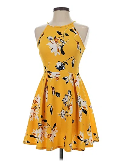 Pre-owned Soprano Cocktail Dress In Yellow